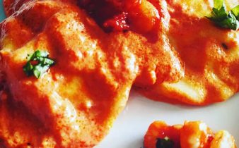 Ravioli in salsa rosa