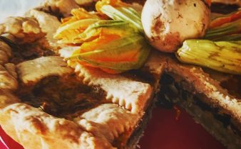 Crostata di verdure e fiori di zucca senza lattosio