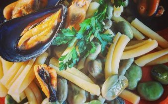 Casarecce con fave e cozze