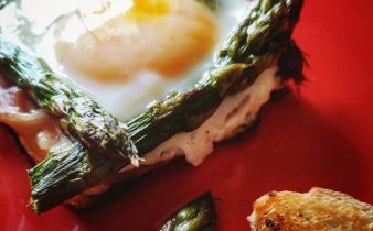 Uova asparagi e pancetta